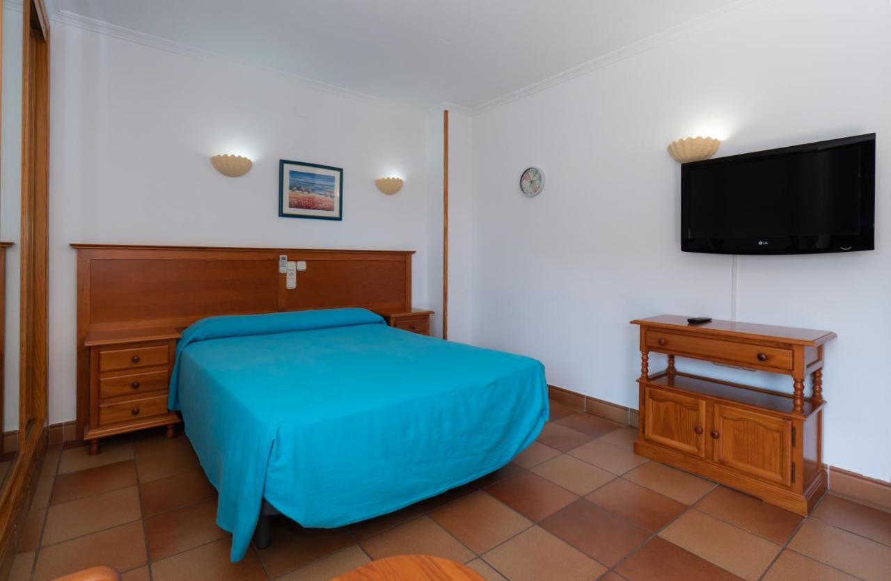 Apartamentos Leonor Carihuela ตอร์เรโมลิโนส ภายนอก รูปภาพ