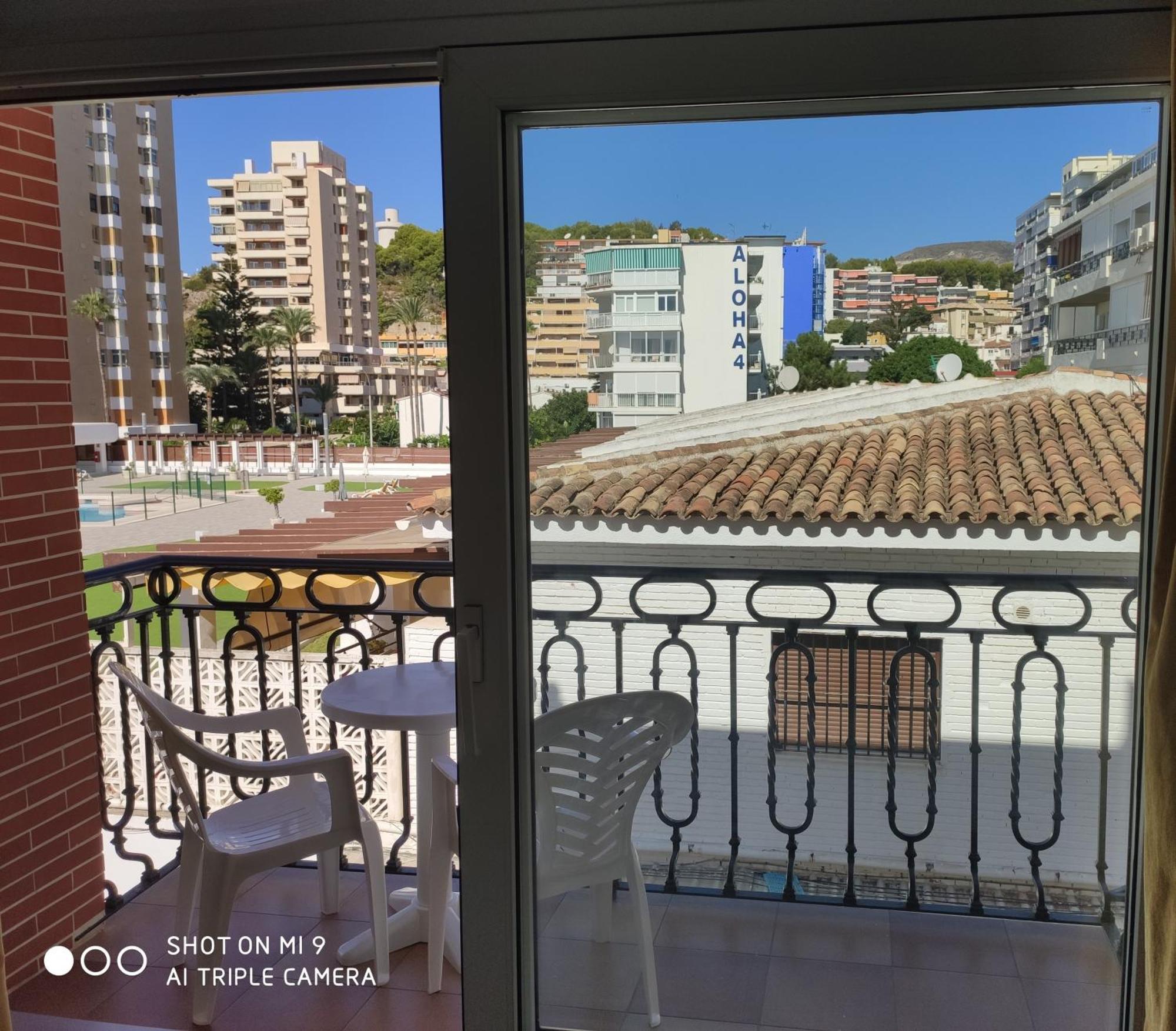 Apartamentos Leonor Carihuela ตอร์เรโมลิโนส ภายนอก รูปภาพ