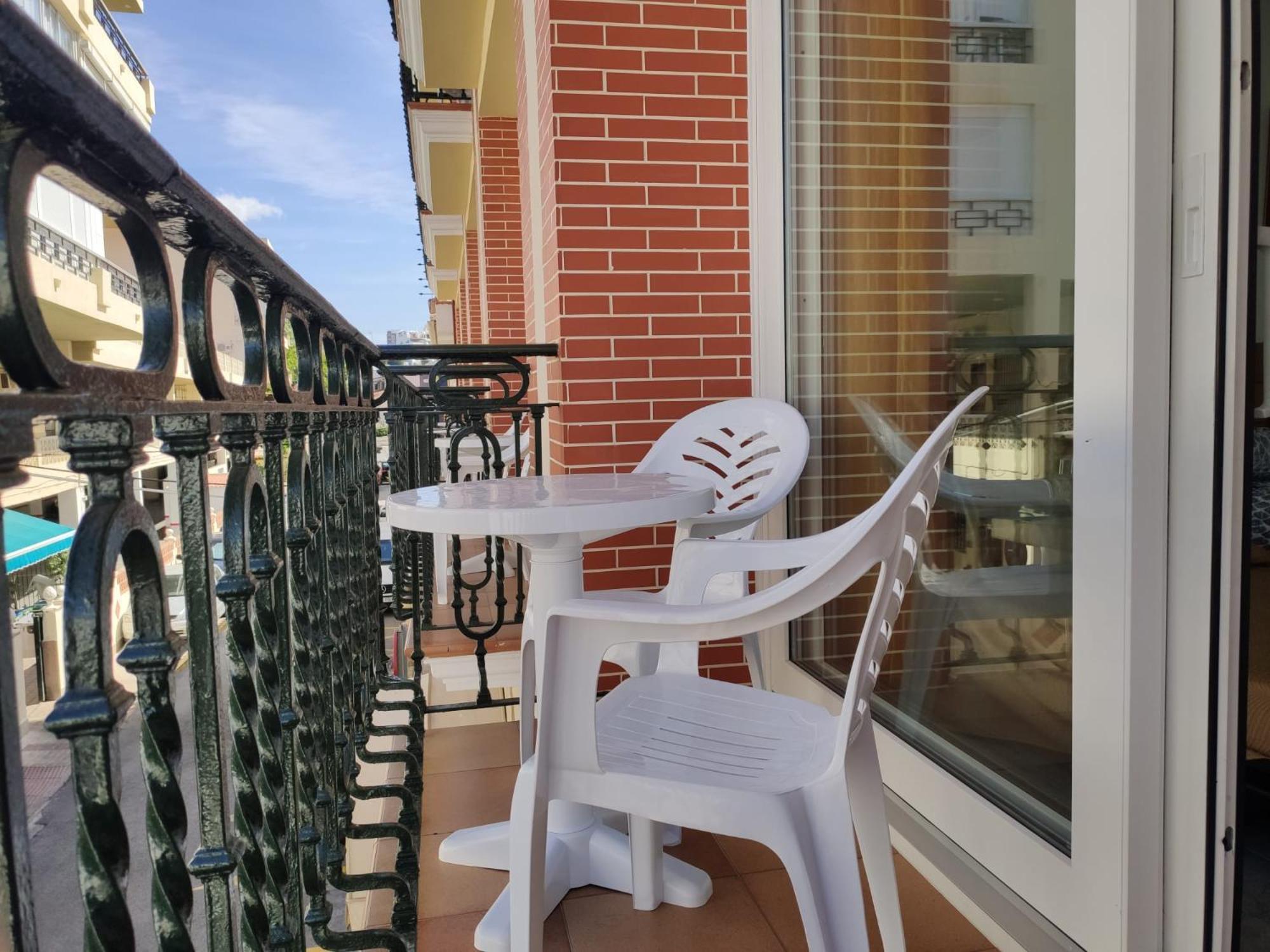 Apartamentos Leonor Carihuela ตอร์เรโมลิโนส ภายนอก รูปภาพ