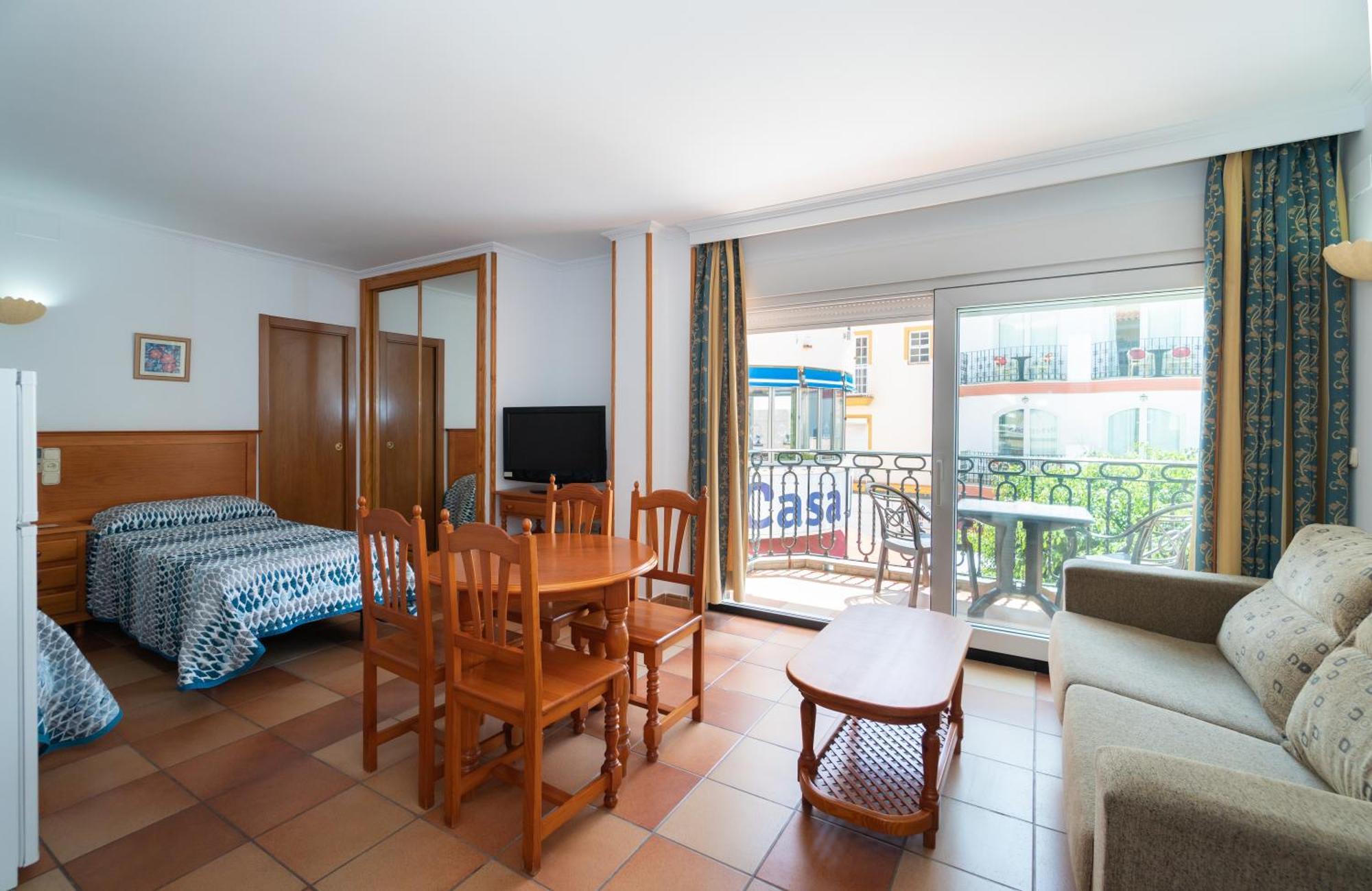 Apartamentos Leonor Carihuela ตอร์เรโมลิโนส ภายนอก รูปภาพ