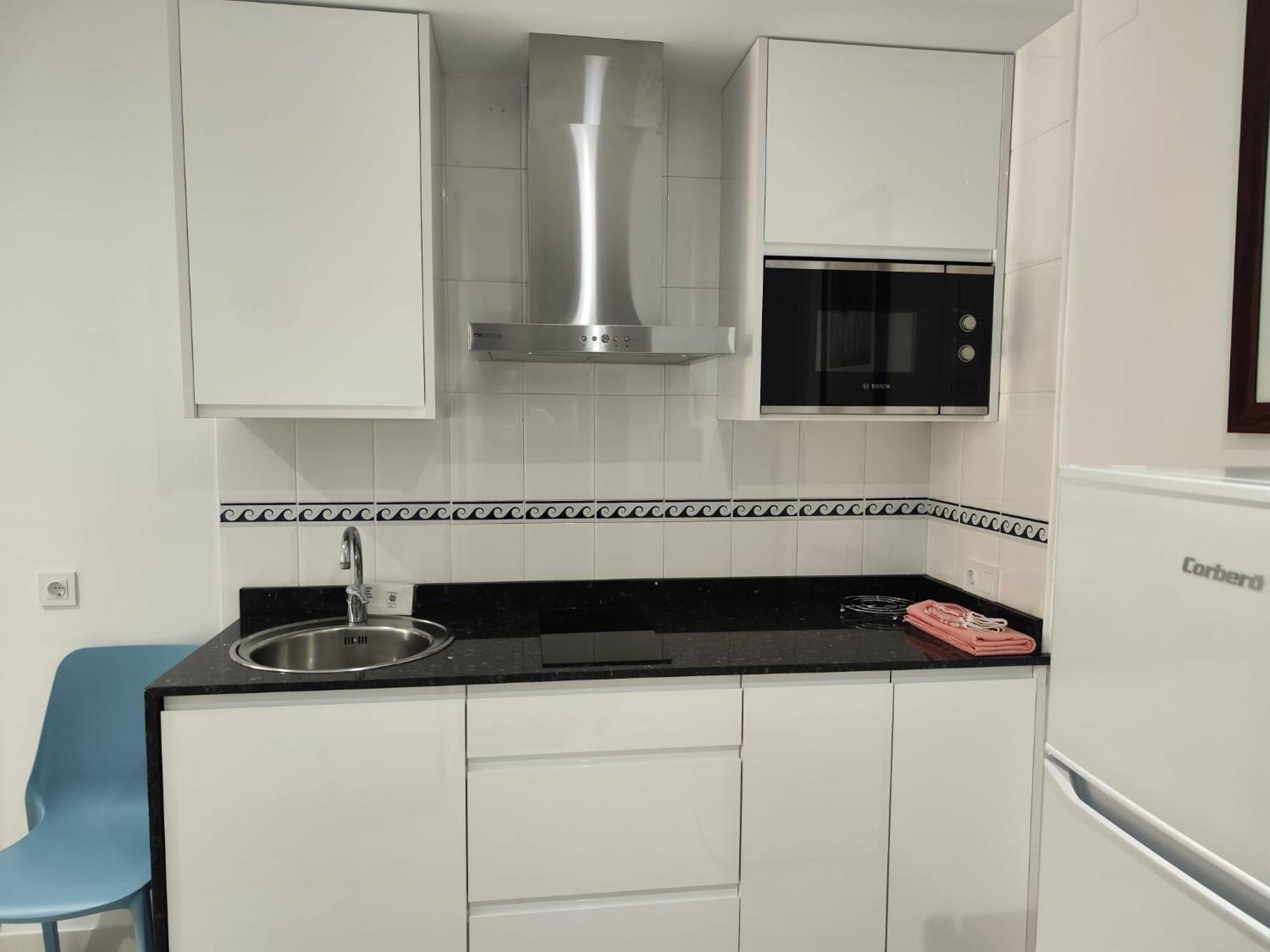 Apartamentos Leonor Carihuela ตอร์เรโมลิโนส ภายนอก รูปภาพ