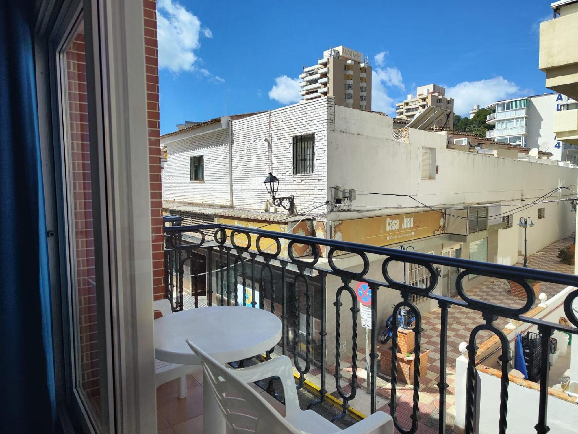 Apartamentos Leonor Carihuela ตอร์เรโมลิโนส ภายนอก รูปภาพ