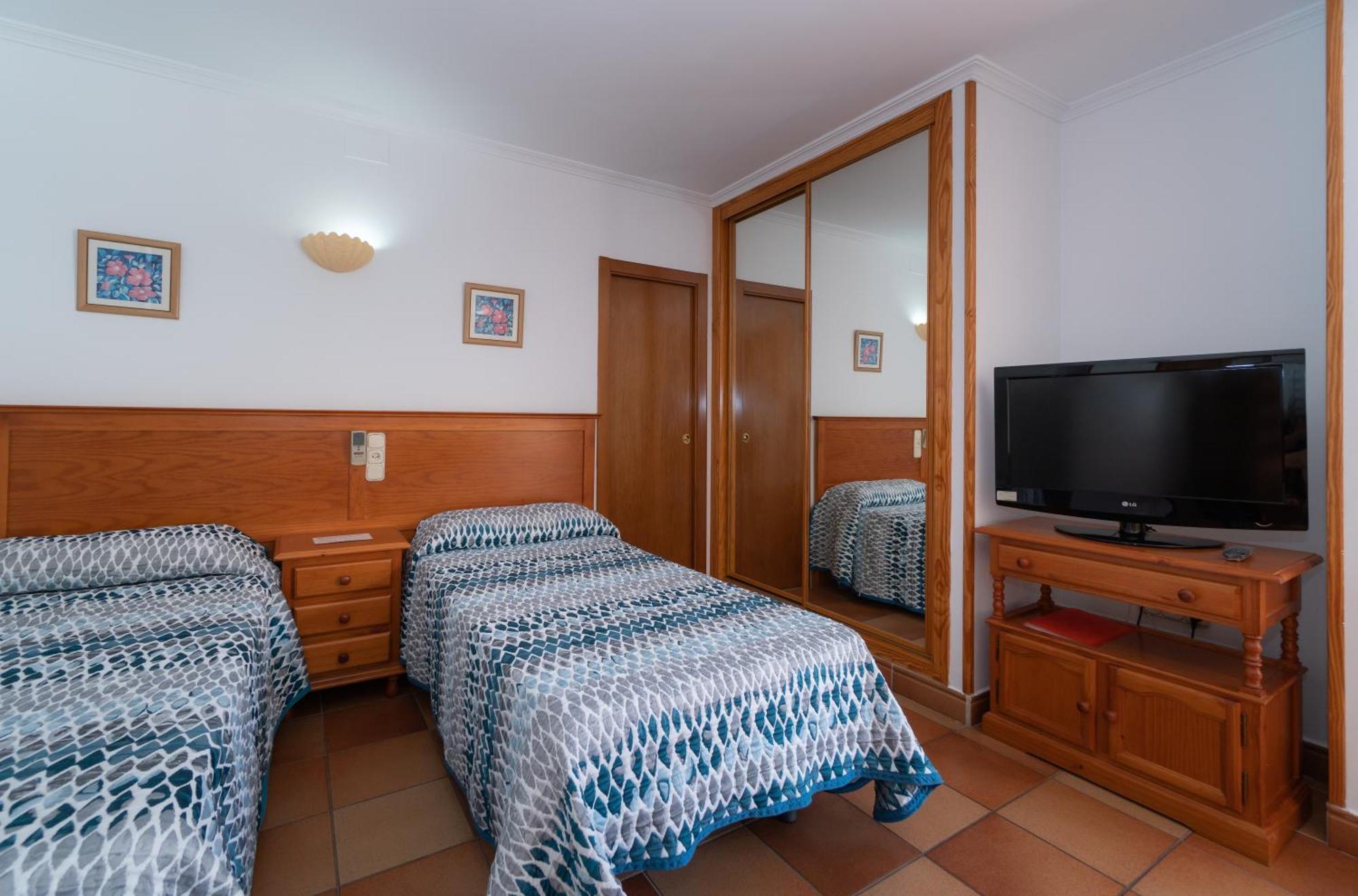 Apartamentos Leonor Carihuela ตอร์เรโมลิโนส ห้อง รูปภาพ